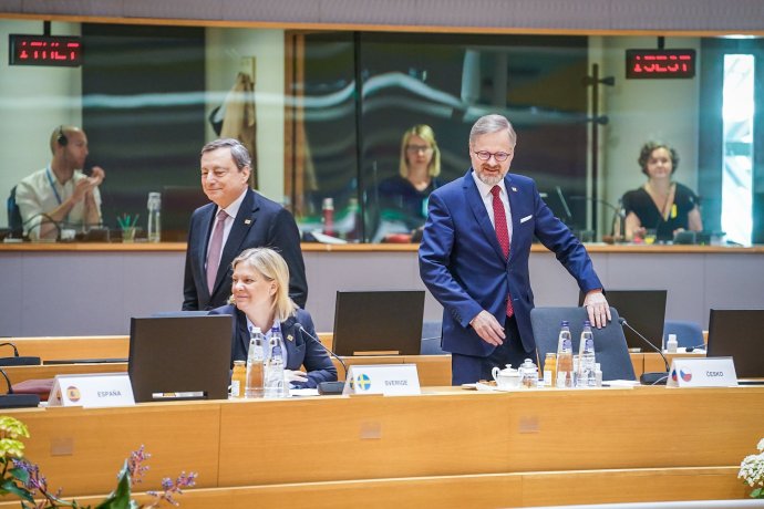 Premiér Petr Fiala na začátku druhého dne jednání na summitu Evropské rady v Bruselu. Foto: EU