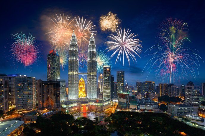 Důvod k ohňostroji se v malajsijské metropoli Kuala Lumpur najde každou chvíli. Foto: Adobe Stock