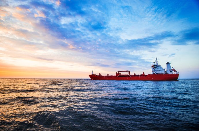 Kdyby se embargo na ropu týkalo jen její přepravy po moři, východ EU by s omezením ruských dodávek problém neměl. Zdroj: Adobe Stock