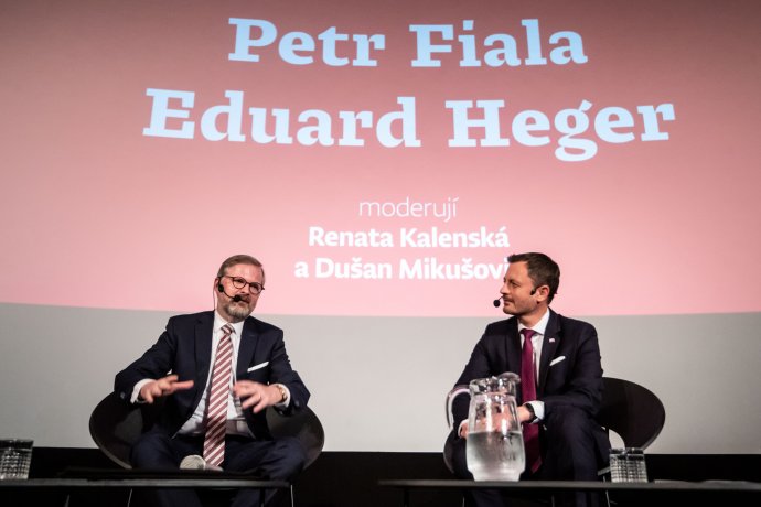 Debata N: Dva státy. Dva premiéři. Dva deníky. Foto: Vladimír Šimíček, Denník N