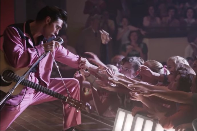 Austin Butler jako Elvis Presley ve filmu Baze Luhrmanna. Foto: Vertical Ent