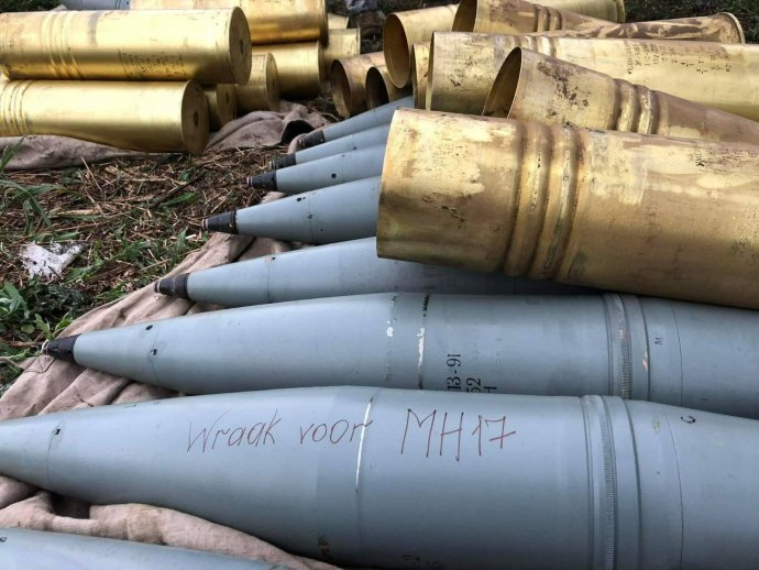 Munice dodaná Ukrajině z Nizozemska s nápisem Pomsta za MH17. Foto: ukrajinské ministerstvo obrany