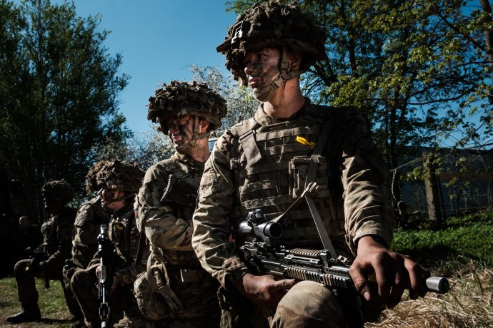 Vojáci NATO během vojenského cvičení v Estonsku. Foto: NATO, Flickr CC BY-NC-ND 2.0