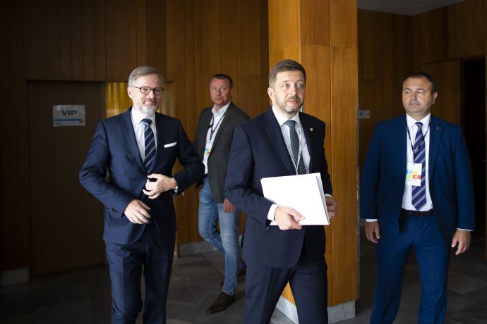 Premiér Petr Fiala (ODS) a ministr vnitra Vít Rakušan (STAN). Foto: Gabriel Kuchta, Deník N