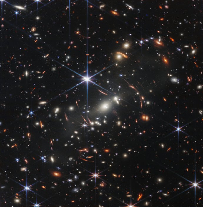 První snímek dalekého vesmíru z Webbova teleskopu. Zdroj: NASA, ESA, CSA, STScI