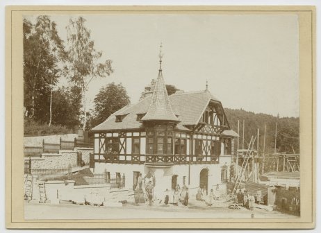 Snímek ze stavby Liebigovy vily, jedné z architektonických pozoruhodností Liberce (cca 1900). Foto: Severočeské muzeum v Liberci