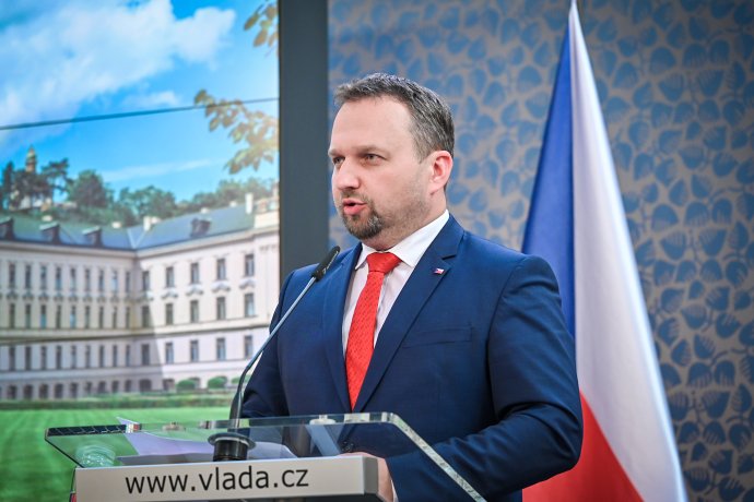 Ministr Marian Jurečka si podle ekonomů vybral z doporučení NERV opatření, které nemělo velkou podporu, a není tak podstatné. Foto: Úřad vlády