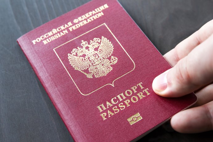 Ruští diplomaté by nově museli mít biometrické pasy. Foto: Adobe Stock