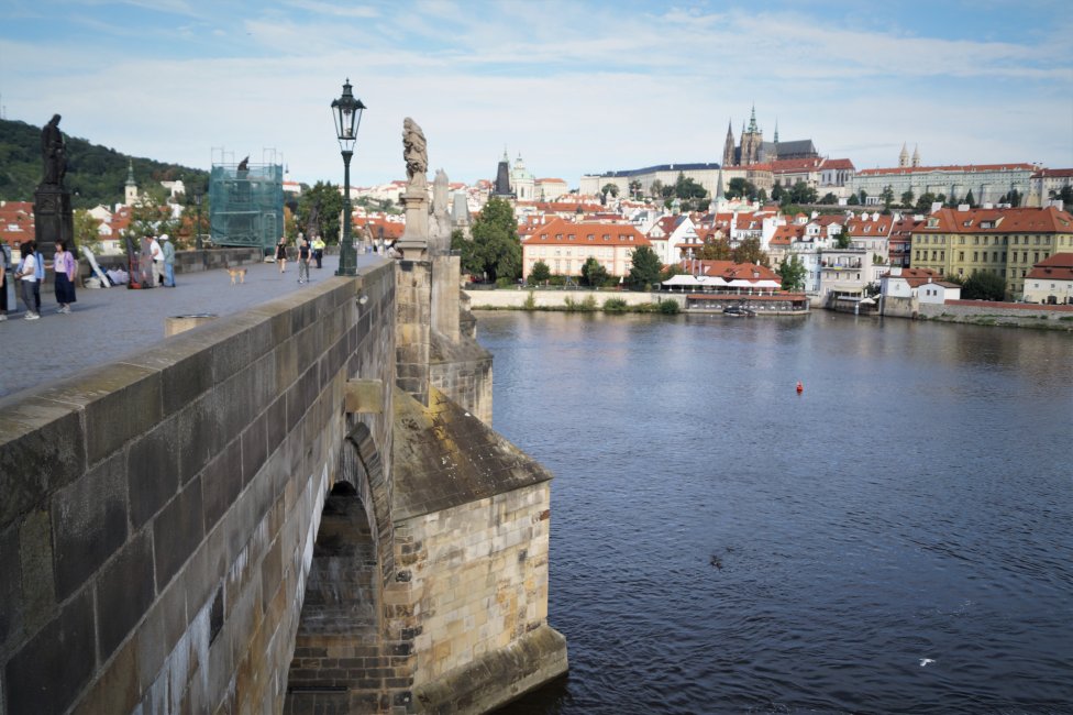 Vltava většinu času poklidně protéká Prahou, před dvaceti lety ale ukázala svou sílu. Foto: Deník N