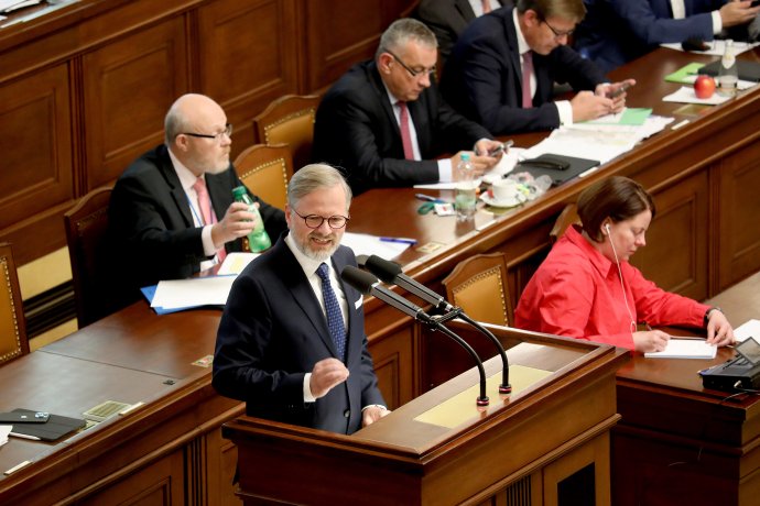 Premiér Petr Fiala a členové jeho vlády nepustili ANO ke slovu. Foto: Ludvík Hradilek, Deník N