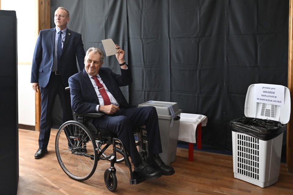 Prezident Miloš Zeman odevzdal hlas v obecních volbách. Foto: ČTK / Deml Ondřej
