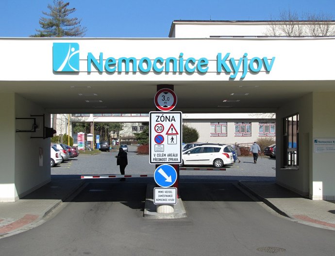 Nemocnice Kyjov patří mezi zařízení, které má Jihomoravský kraj sloučit společně s dalšími osmi nemocnicemi v jednu akciovku. Foto: Wikipedie