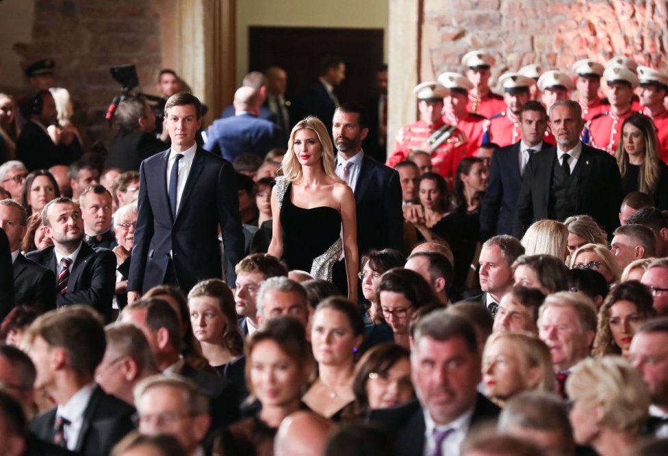 Předávání státních vyznamenání na Pražském hradě se účastní Ivanka Trumpová s manželem Jaredem Kushnerem. Foto: Gabriel Kuchta, Deník N