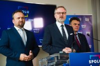 Oznámení koalice Spolu k prezidentské volbě: Petr Fiala (ODS), Marian Jurečka (KDU-ČSL) a Tomáš Czernin (TOP 09). Foto: ČTK