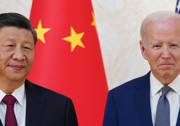 Si Ťin-pching a Joe Biden. Foto: Kevin Lamarque, Reuters