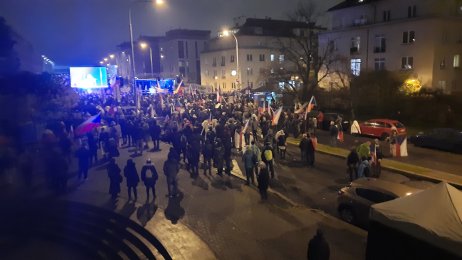 Do konce asi tříhodinové demonstrace vydržela jen malá část účastníků. Foto: Jan Moláček, Deník N