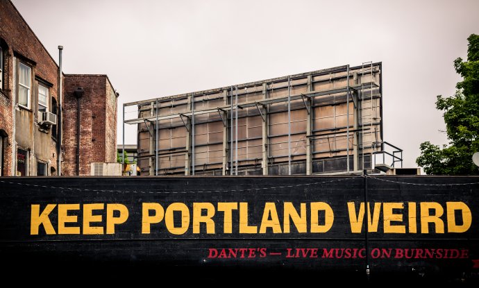 Nápis „Keep Portland Weird” v centru města. Foto: Tony Webster, Flickr, CC BY 2.0
