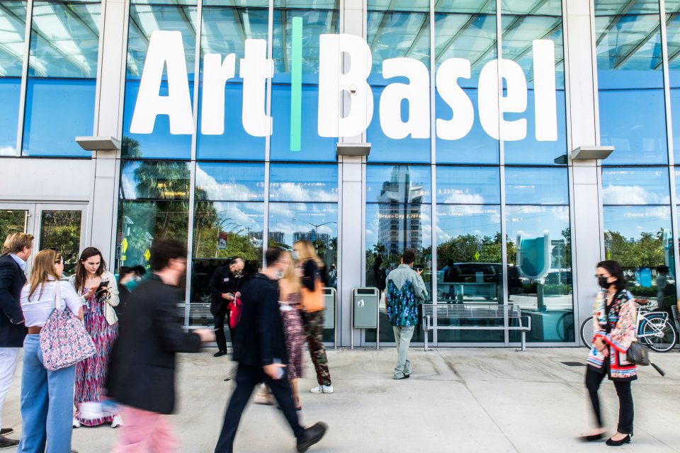 Veletrh umění Art Basel má čtyři poboček - Miami Beach, Basilej, Hong Kong a Paříž. Ten floridský je v objemu vystavujících dosud vůbec největší. Foto: Art Basel Miami