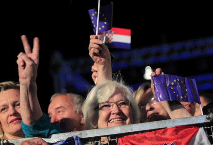 Chorvatsko se v roce 2013 k EU připojilo jako tehdy osmadvacátá země. Fotografie z oslav v Záhřebu. Zdroj: Antonio Bronic / Reuters