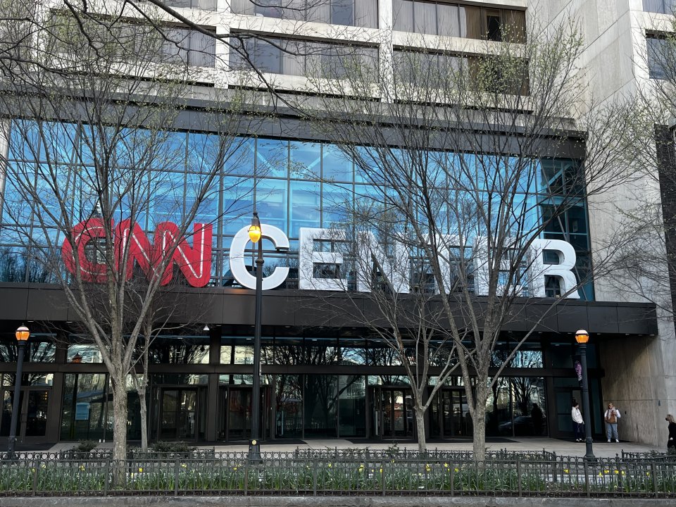 Americká stanice CNN pokračuje v propouštění zaměstnanců, opatření se dotkne 350 lidí. Mezi nimi jsou i známé televizní tváře. Foto: Jana Ciglerová, Deník N