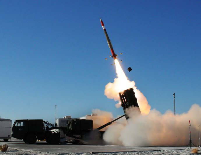 Střelba rakety ze systému Patriot. Foto: John Hamilton, US Army