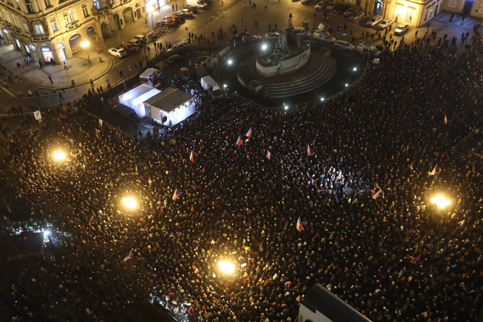 Předvolební setkání příznivců Petra Pavla na Staroměstském náměstí. Foto: Ludvík Hradilek, Deník N