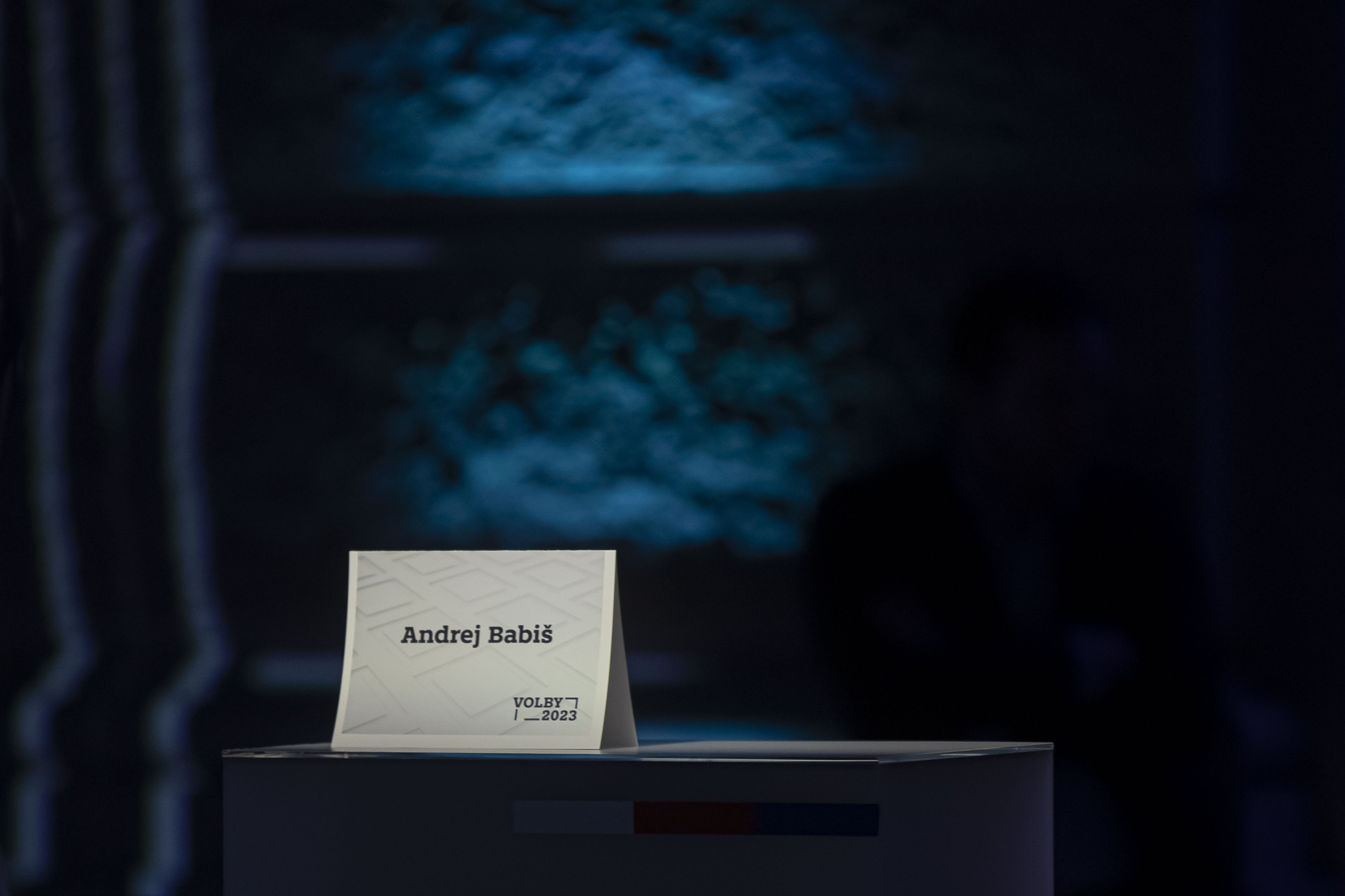 Pointa N: ANO v závěru kampaně těží ze slabosti ČT, SPD a komunisté omezují práci novinářů