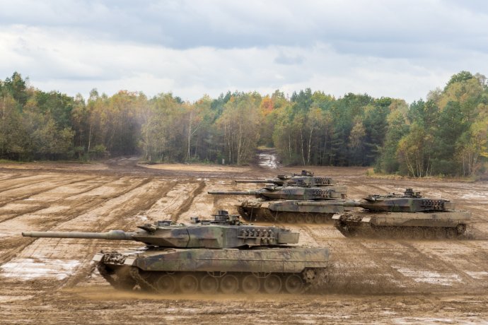 Německé tanky Leopard. Foto: Katja, Adobe Stock