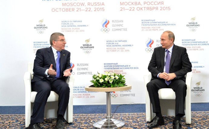 Předseda Mezinárodního olympijského výboru Bach s ruským prezidentem Putinem v Moskvě v roce 2015. Foto: Kreml, kremlin.ru