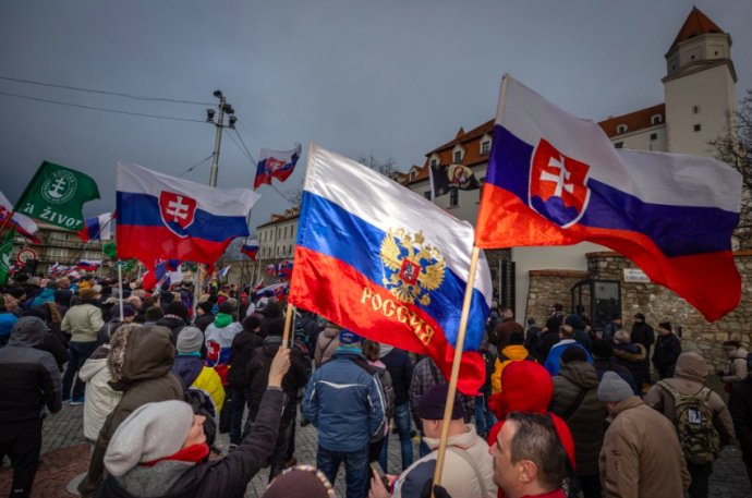 Podívejme se blíže na to, proč si vlastně část Slováků myslí, že by Rusko mělo válku vyhrát. Foto: Tomáš Benedikovič