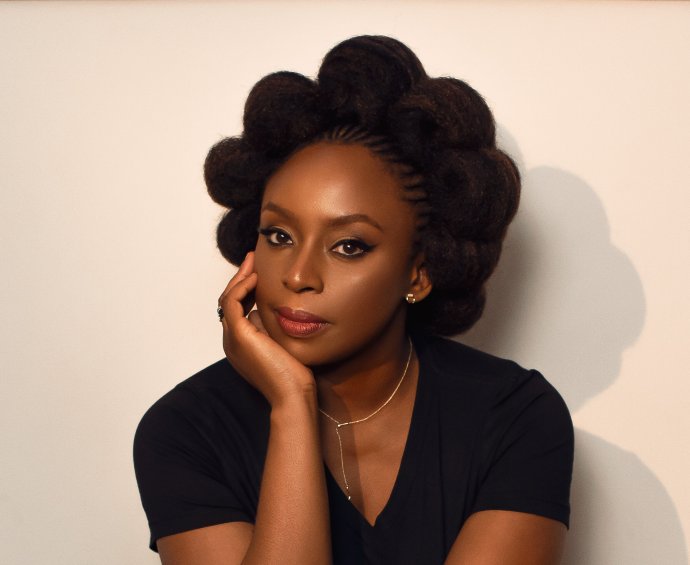 Chimamanda Ngozi Adichie. Foto: Manny Jefferson