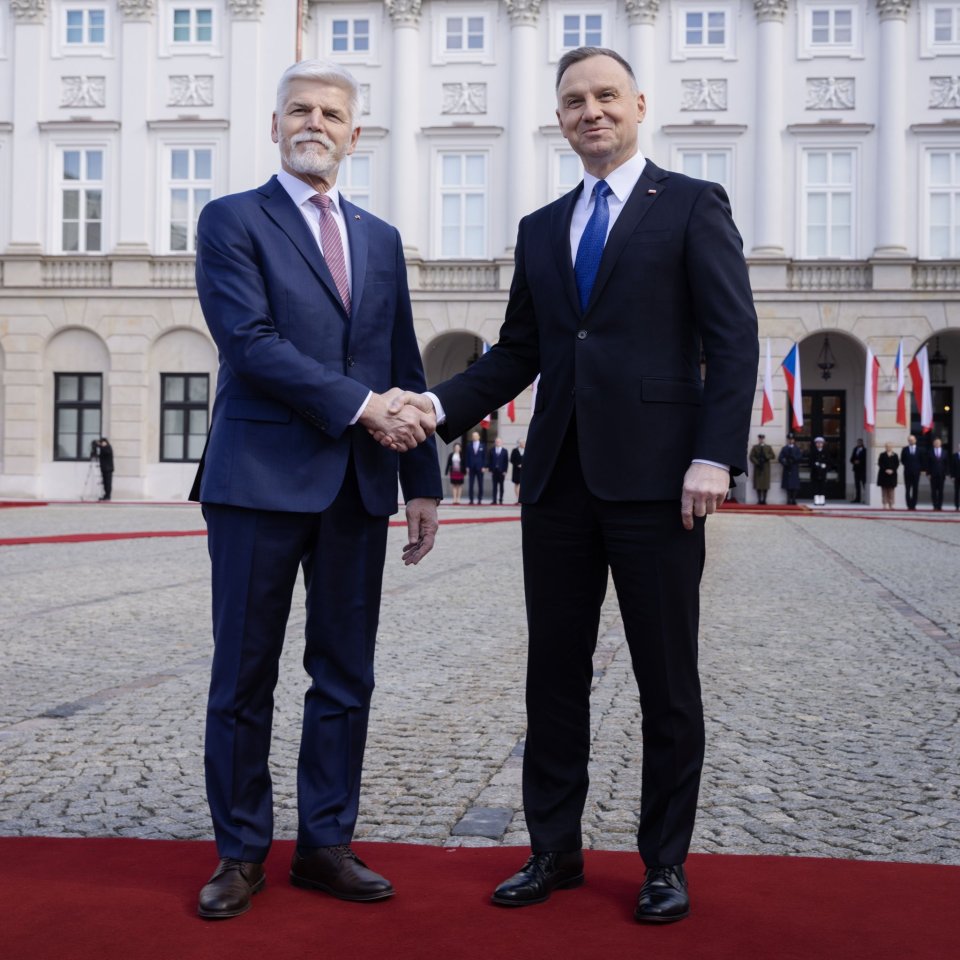 Petr Pavel a Andrzej Duda před prezidentským palácem ve Varšavě. Zdroj: Twitter Petra Pavla