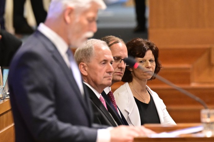 Prezident Petr Pavel na jednání Senátu s Josefem Baxou, Janem Wintrem a Danielou Zemanovou. Foto: ČTK
