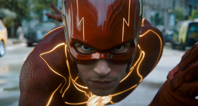 Ezra Miller ve Filmu Flash. Foto: Vertical