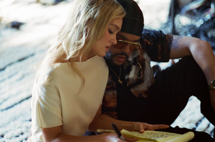 Lily-Rose Depp a Weeknd v seriálu Idol. Foto: HBO Max