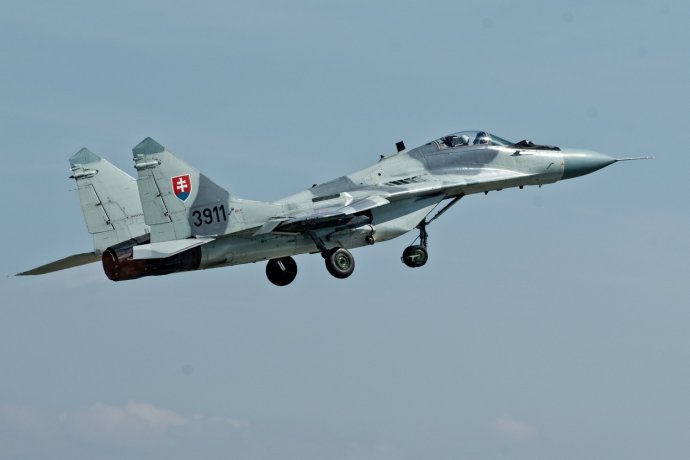 Slovenský MiG-29 na mezinárodní letecké show CIAF. Foto: Jiří Částka / ČTK