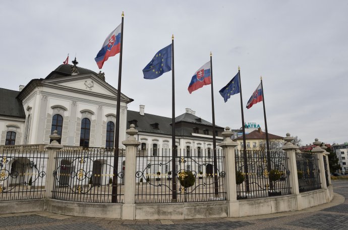 Do prezidentského paláce v Bratislavě příští rok usedne nová hlava státu. Je na voličích, zda to bude člověk, který dokáže pokračovat v trendu, který nastavila Zuzana Čaputová. Foto: ČTK