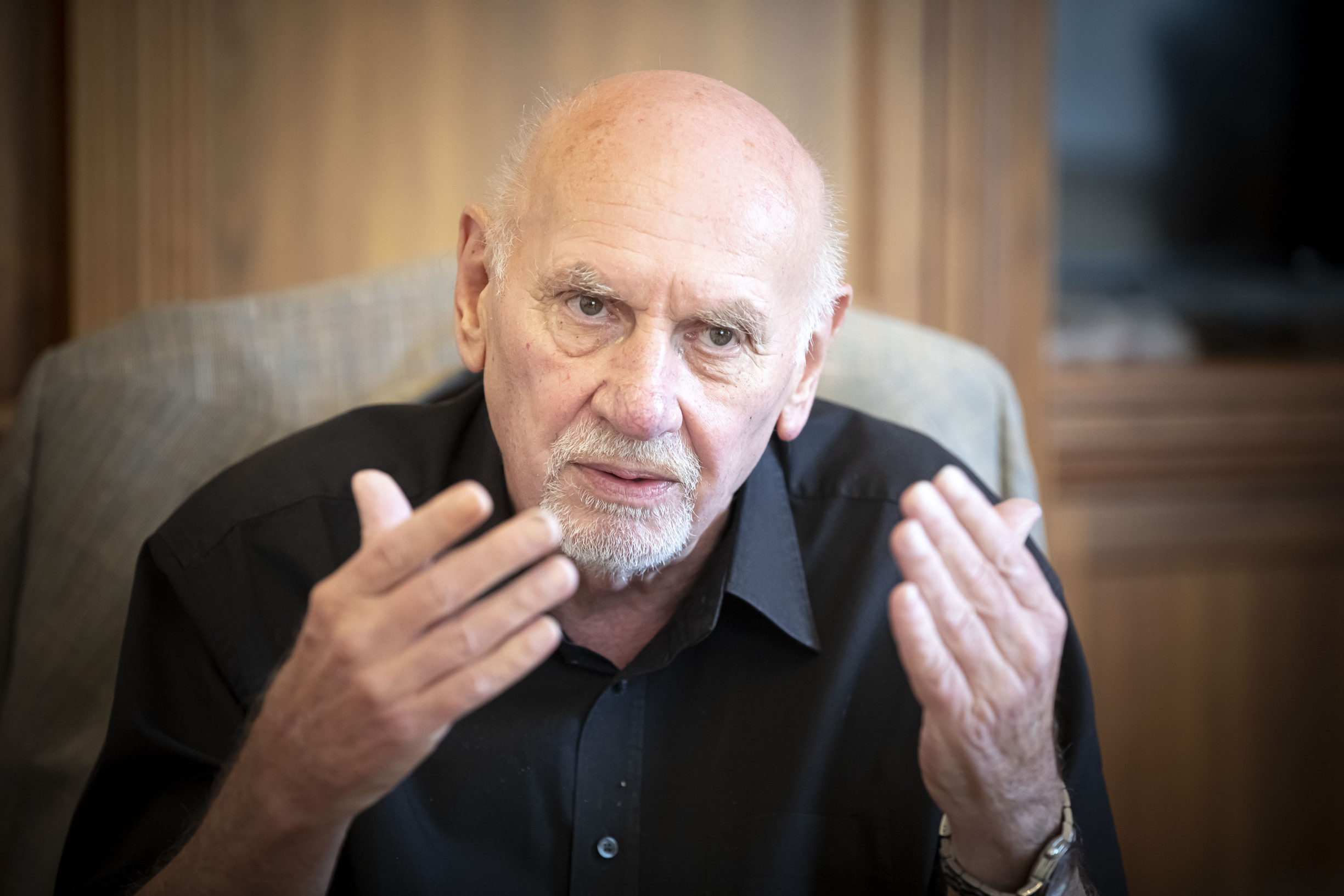 Jmenovat Turka by bylo protiústavní, hodnotí prezidentův krok Rychetský. Srovnání se Zemanem odmítá