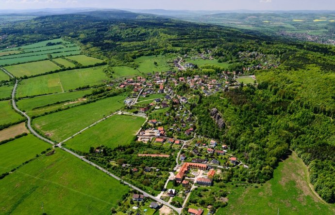 Černolice na leteckém snímku z roku 2013. Foto: ČTK