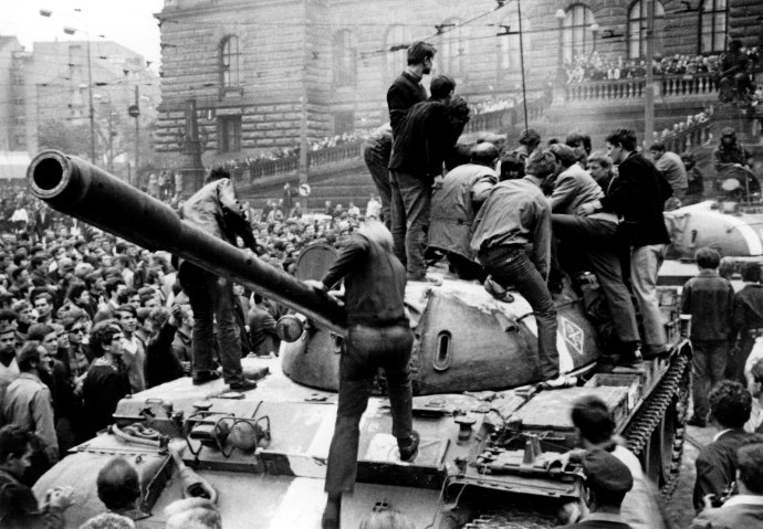 Okupace Prahy sovětskými vojsky. Foto: Jaromír Čejka
