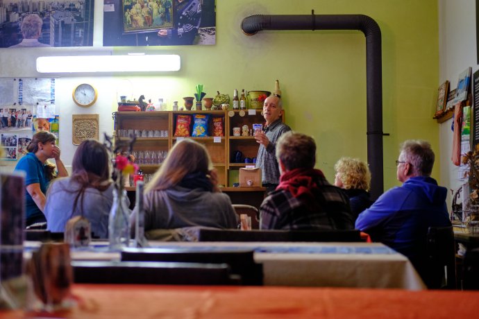 Studenti představují svůj projekt v Ralsku. Foto: J. Kanna