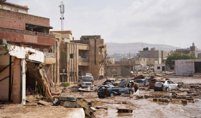 Libyjské město Derna částečně smetené povodní způsobenou medikánem (cyklonem) Daniel. Foto: východolibyjská vláda / APAimages / Reuters
