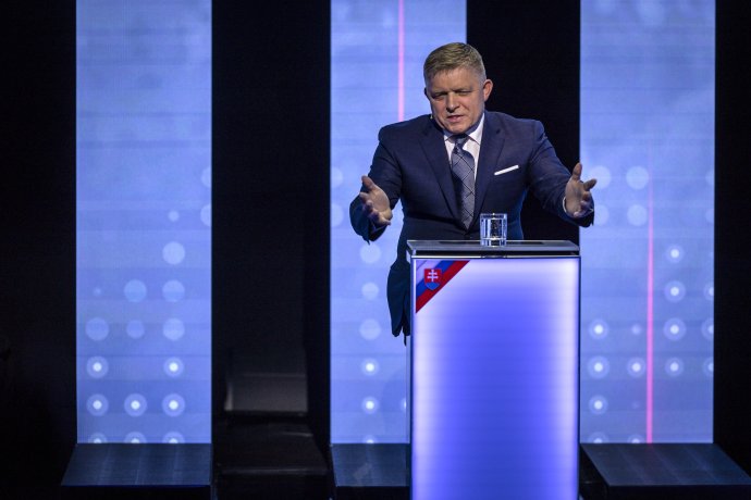 Robert Fico v jedné z televizních debat, kterou se rozhodl nevynechat. Foto: Tomáš Benedikovič, Denník N