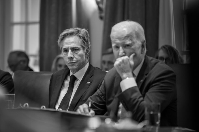 Americký prezident Joe Biden a ministr zahraničí Antony Blinken. Návštěvu Bidena poznamenaly události na Blízkém východě, Blinken tam poté zamíří. Foto: Adam Schultz, Bílý dům, Flickr