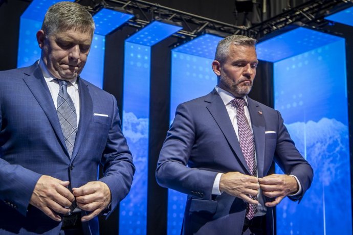 Bývalí spolustraníci, spolupracovníci i premiéři Robert Fico a Peter Pellegrini. Foto Foto: Tomáš Benedikovič, Denník N