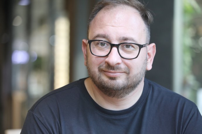 Nikolaj Polozov hájí beznadějné případy a hledá nezvěstné. Zastupoval Pussy Riot, teď pomáhá krymským Tatarům. Foto: Ludvík Hradilek, Deník N