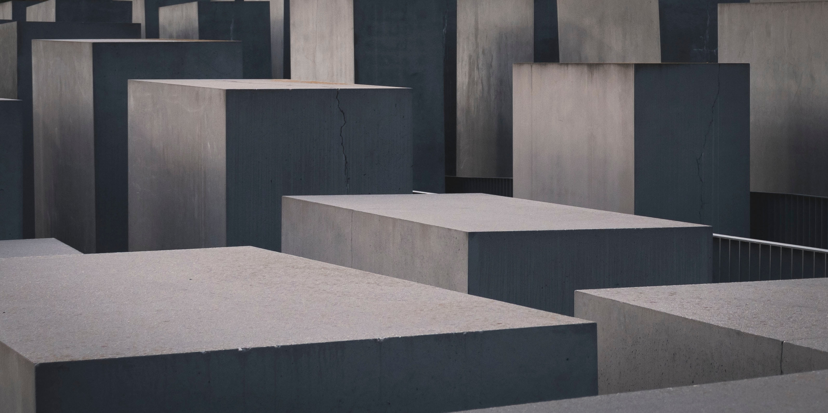 Památník zavražděným evropským Židům v Berlíně. Foto: Di Weng, Unsplash