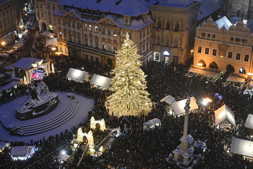 Rozsvícení vánočního stromu na Staroměstském náměstí. Foto: Šimánek Vít / ČTK