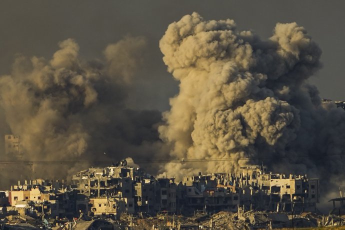 I kdyby izraelská armáda zlikvidovala všechny přívržence Hamásu v Gaze, každá bomba padající na obytný blok vyrábí dalšího potenciálního teroristu. Foto: ČTK/AP