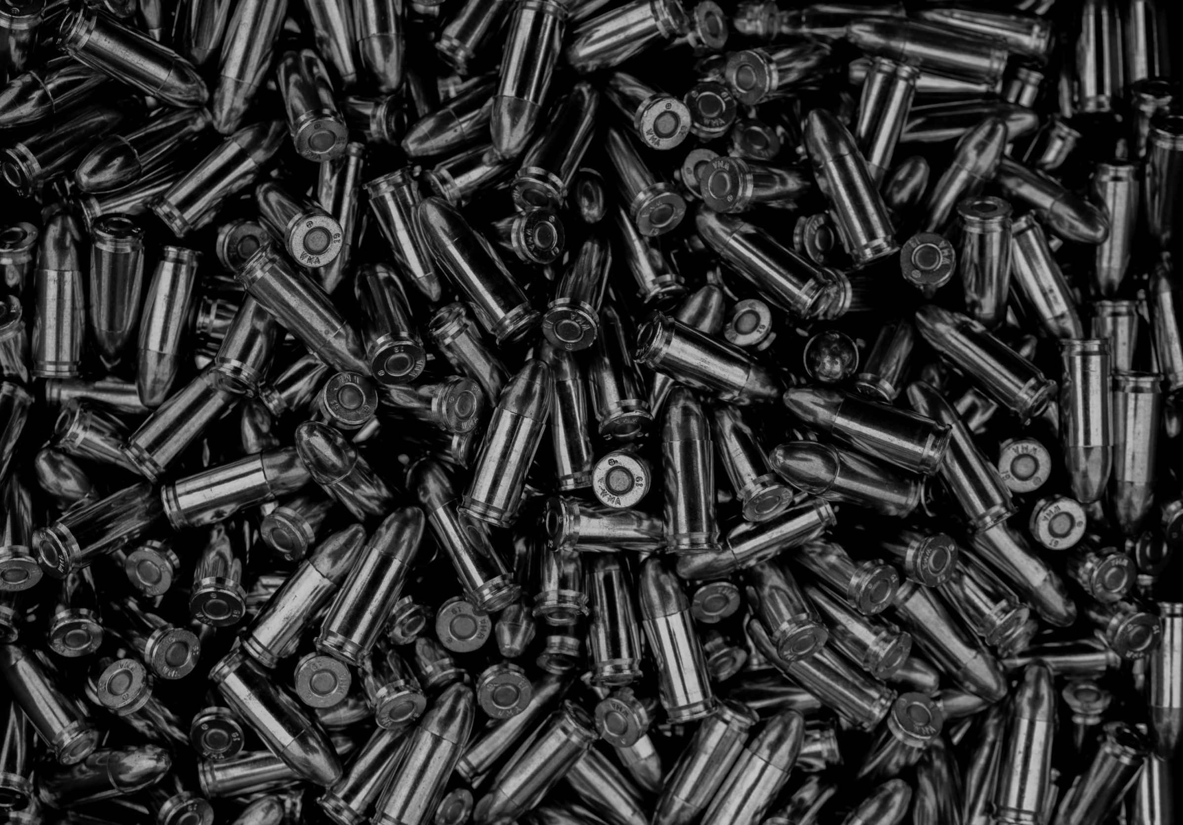 Náboje, zbraně (ilustrační foto, zdroj: Unsplash)